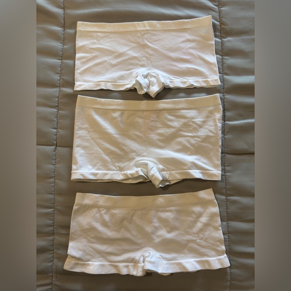 Bootie Short Lot - Picture 3 of 3